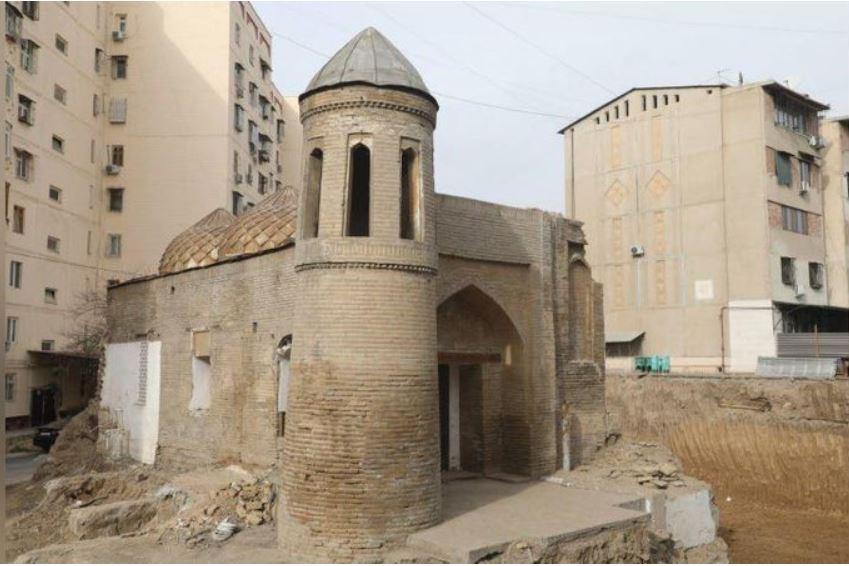Baland Mosque on Chakar
